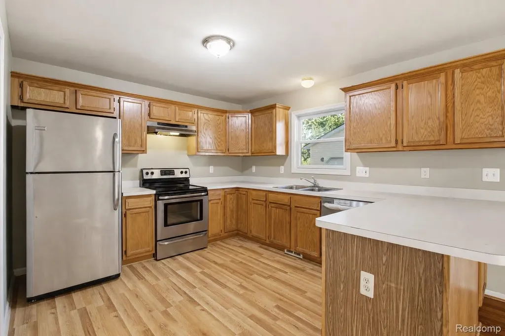 4118 Devon Road Royal Oak City MI 48073