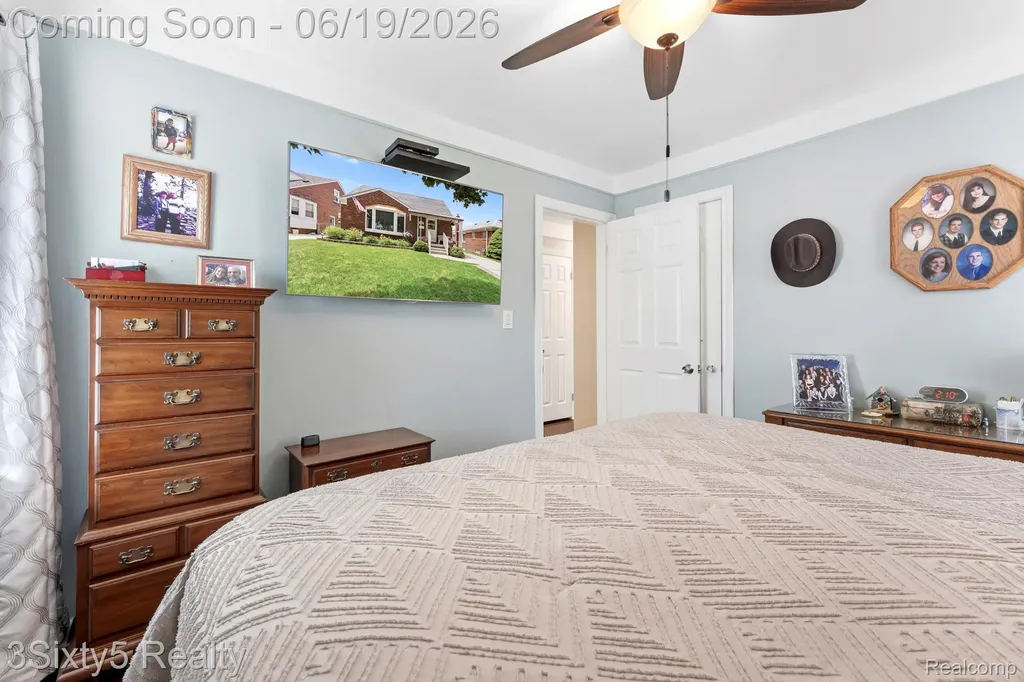 7646 Robinson Avenue Allen Park City MI 48101