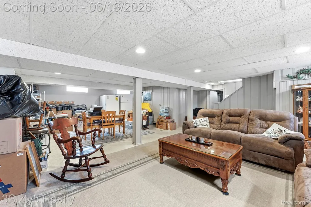 7646 Robinson Avenue Allen Park City MI 48101