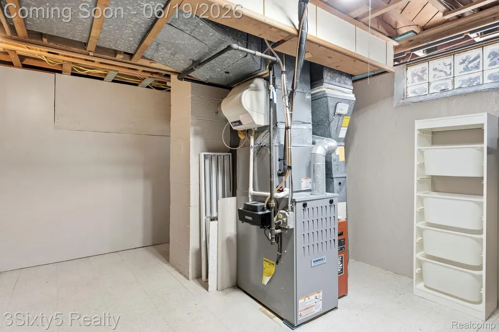 7646 Robinson Avenue Allen Park City MI 48101