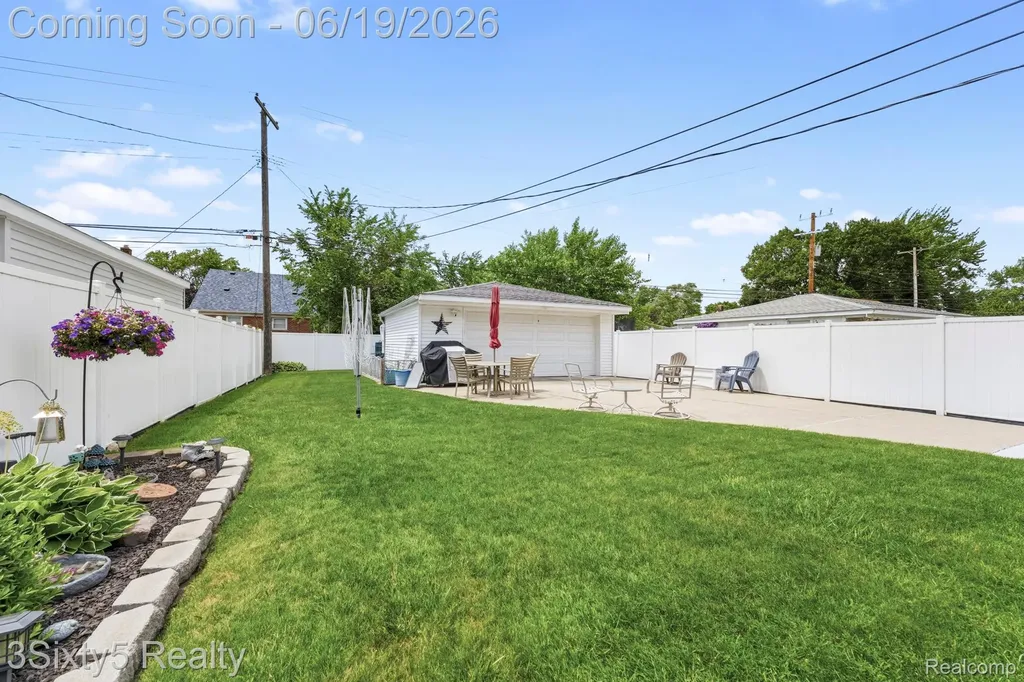 7646 Robinson Avenue Allen Park City MI 48101