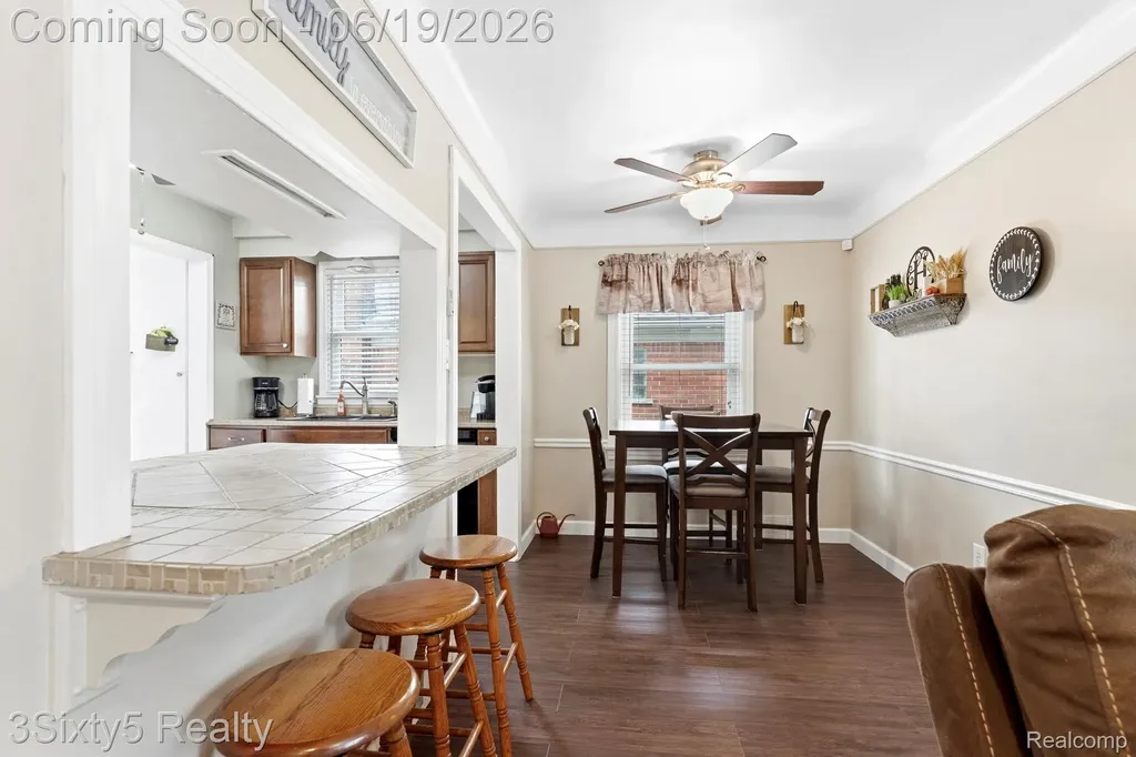 7646 Robinson Avenue Allen Park City MI 48101