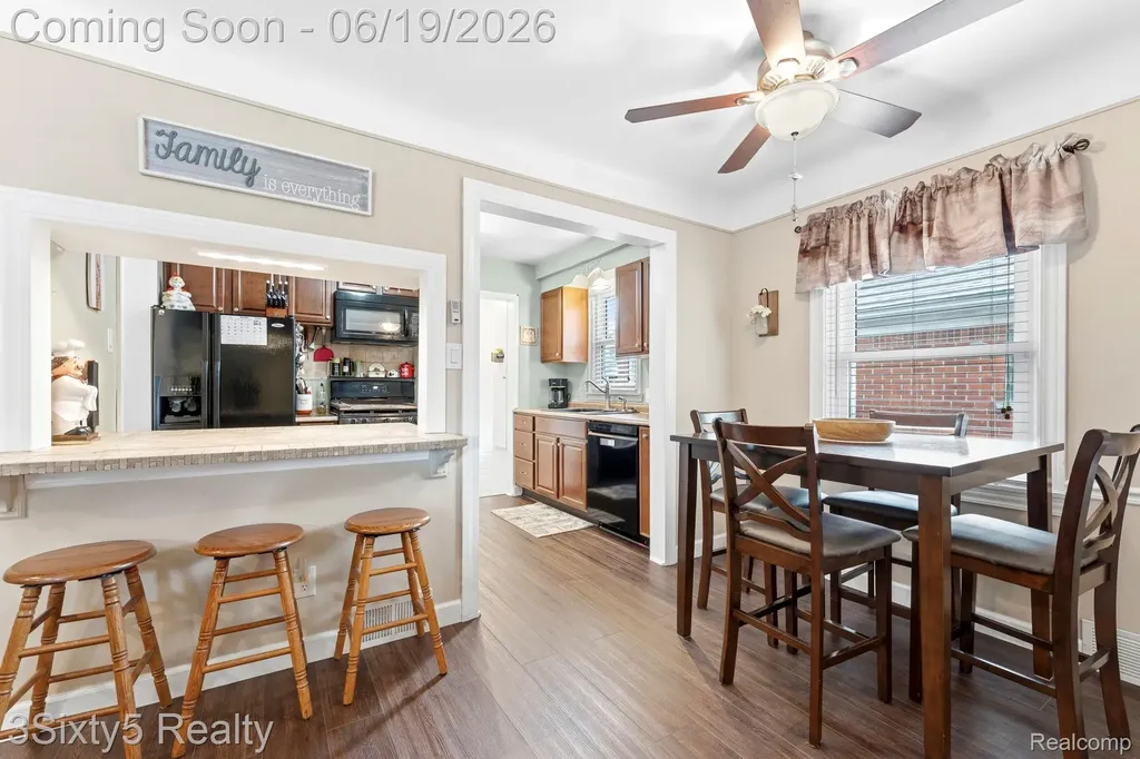 7646 Robinson Avenue Allen Park City MI 48101