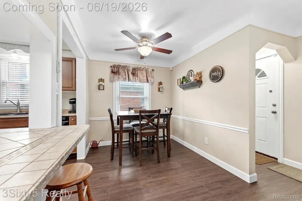 7646 Robinson Avenue Allen Park City MI 48101