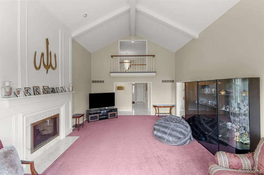 30060 Bristol Lane Bingham Farms Village MI 48025
