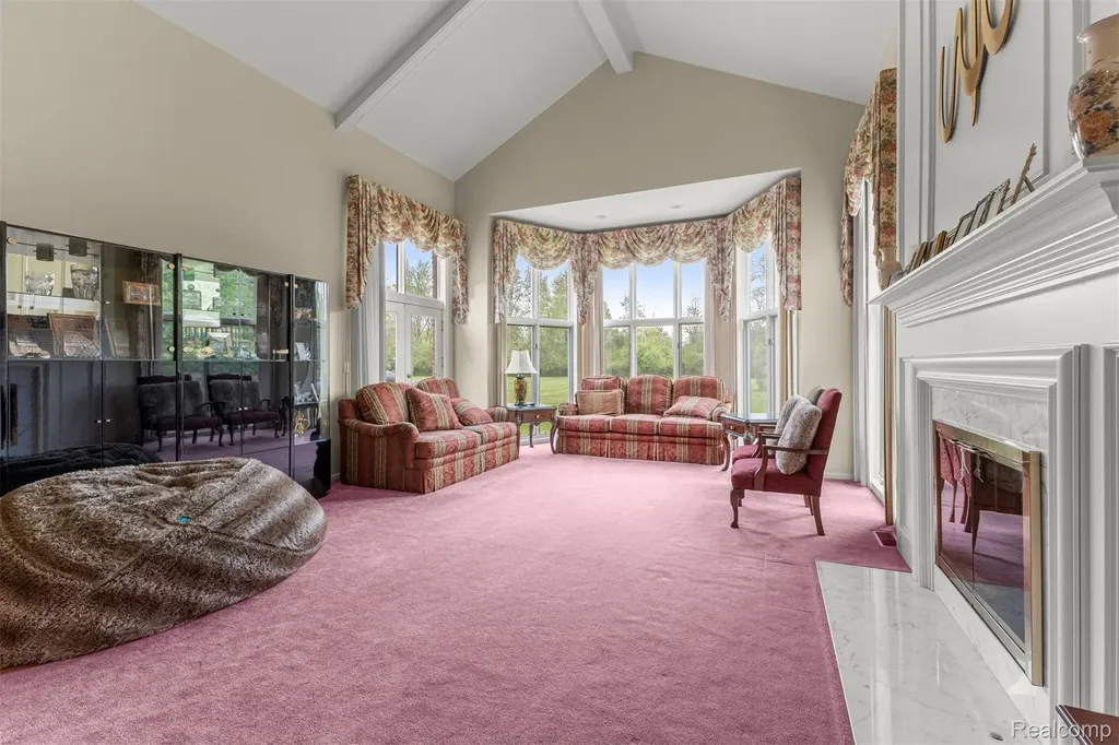 30060 Bristol Lane Bingham Farms Village MI 48025
