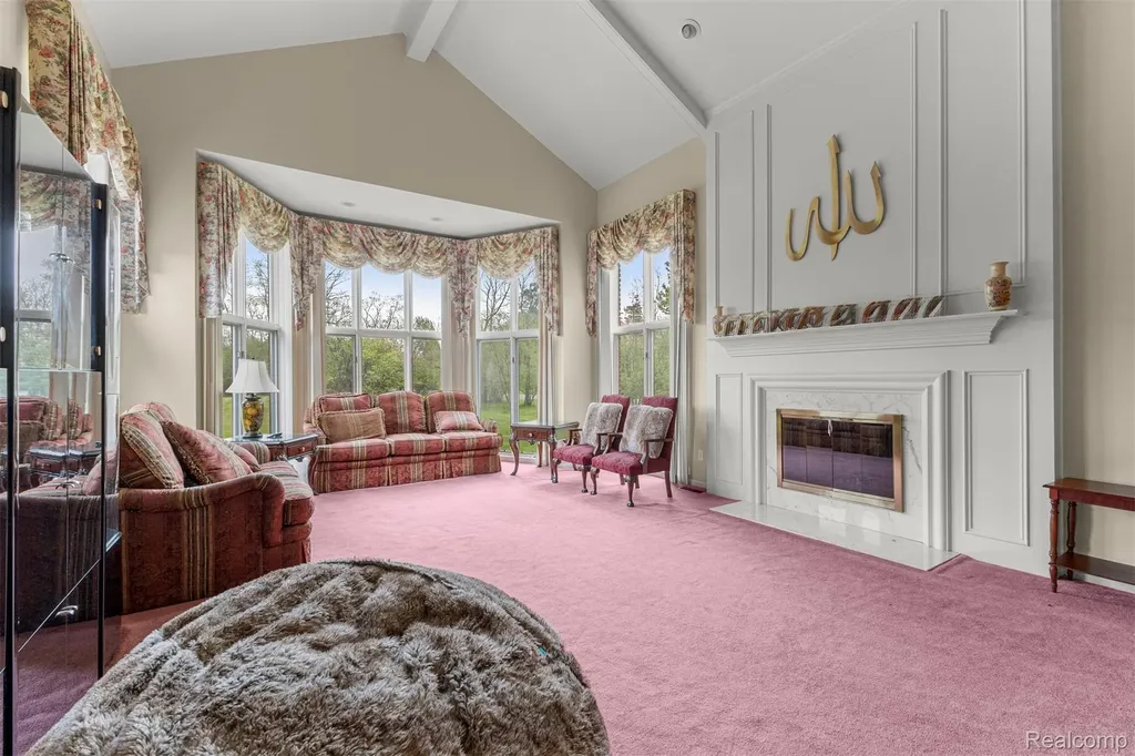 30060 Bristol Lane Bingham Farms Village MI 48025