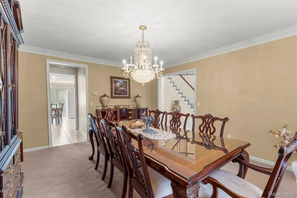 30060 Bristol Lane Bingham Farms Village MI 48025