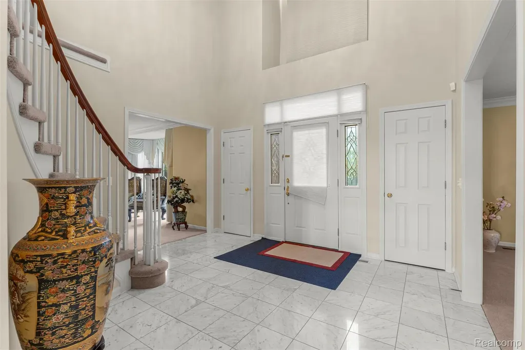30060 Bristol Lane Bingham Farms Village MI 48025