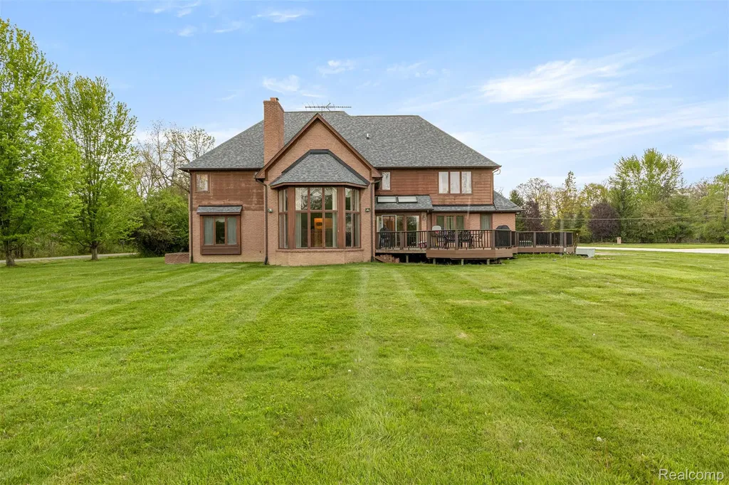 30060 Bristol Lane Bingham Farms Village MI 48025