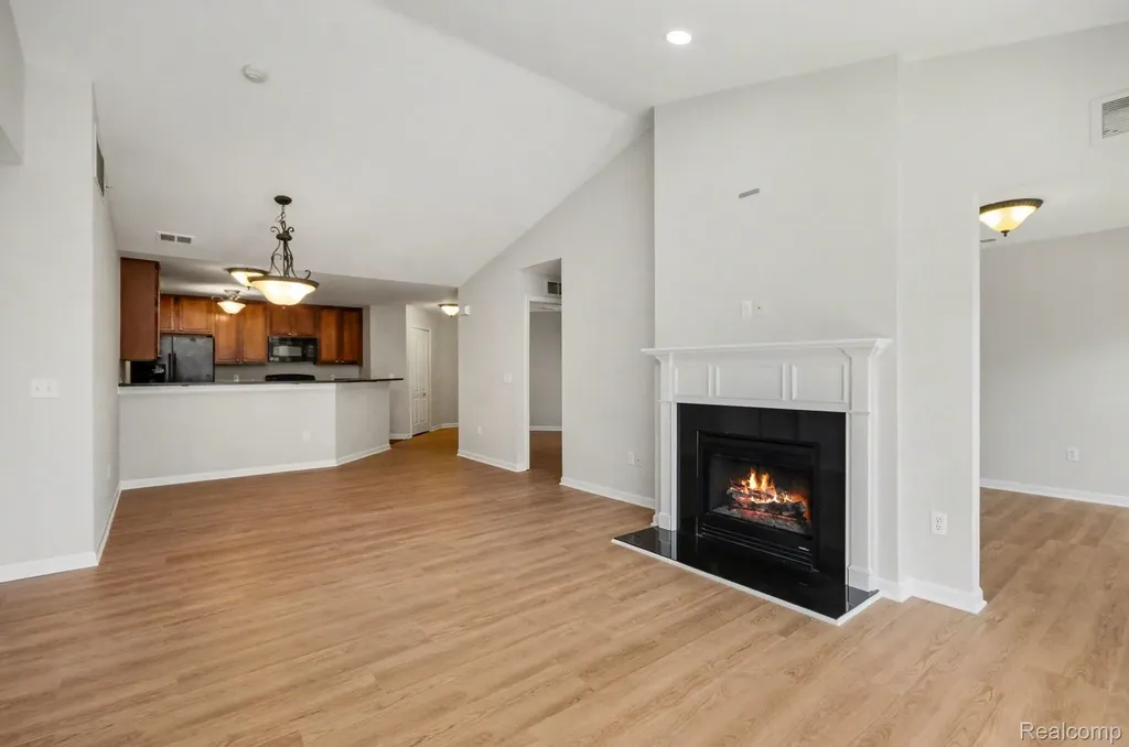 269 Wright Street Wixom City MI 48393