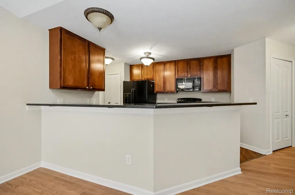 269 Wright Street Wixom City MI 48393