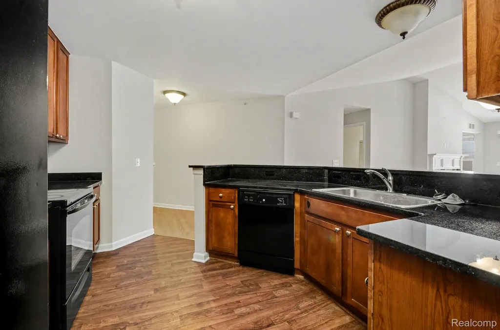269 Wright Street Wixom City MI 48393