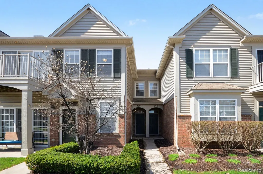 269 Wright Street Wixom City MI 48393