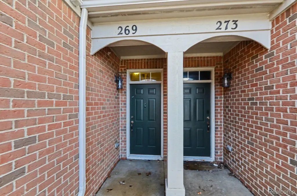 269 Wright Street Wixom City MI 48393
