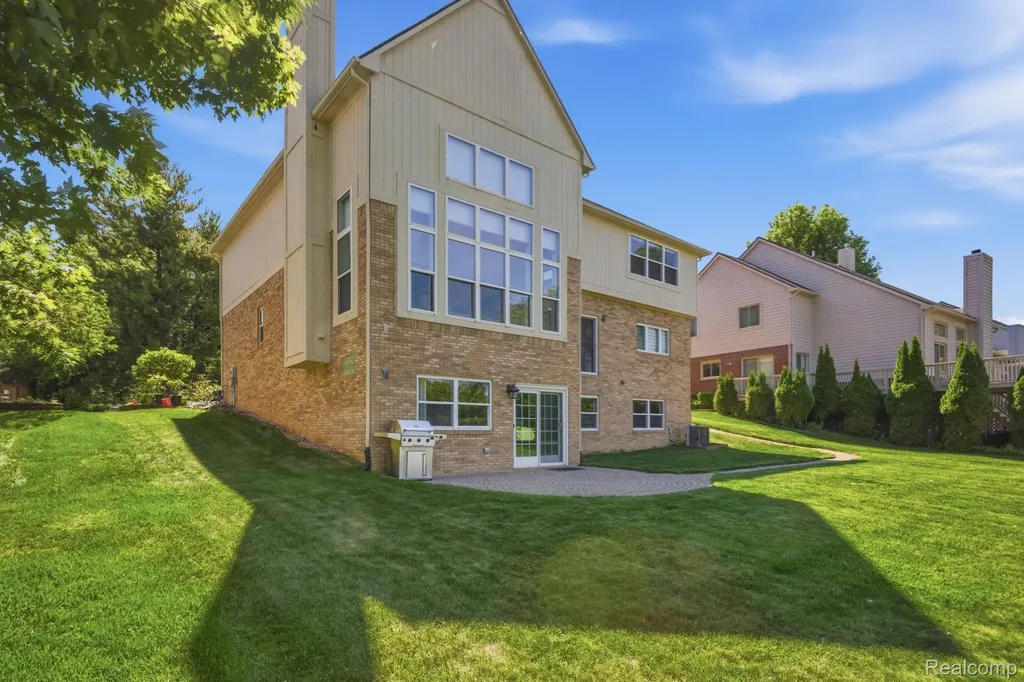 16565 Sherwood Lane Northville Township MI 48168