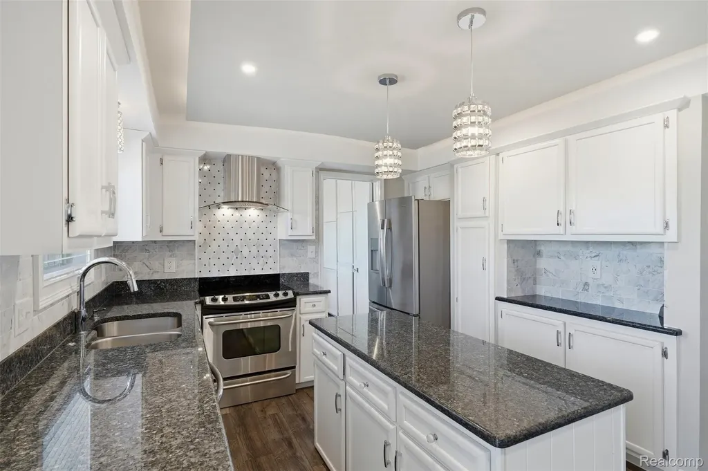 5159 Lewis Drive Sterling Heights City MI 48310