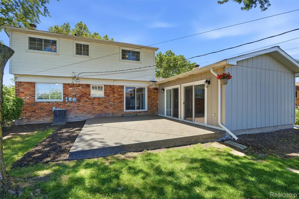 5159 Lewis Drive Sterling Heights City MI 48310