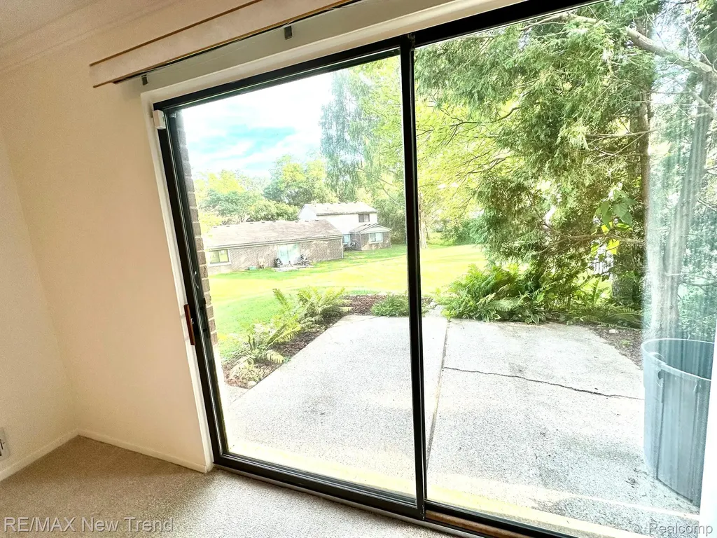 26949 Farmbrook Villa Drive Southfield City MI 48034