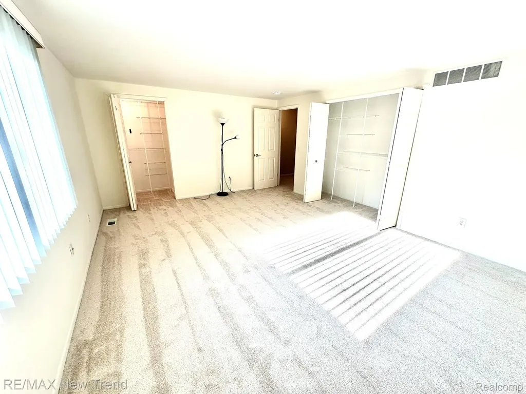 26949 Farmbrook Villa Drive Southfield City MI 48034