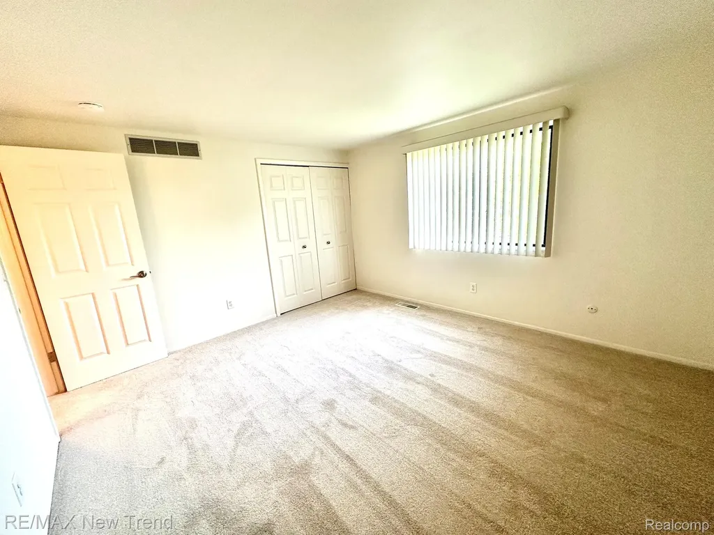 26949 Farmbrook Villa Drive Southfield City MI 48034