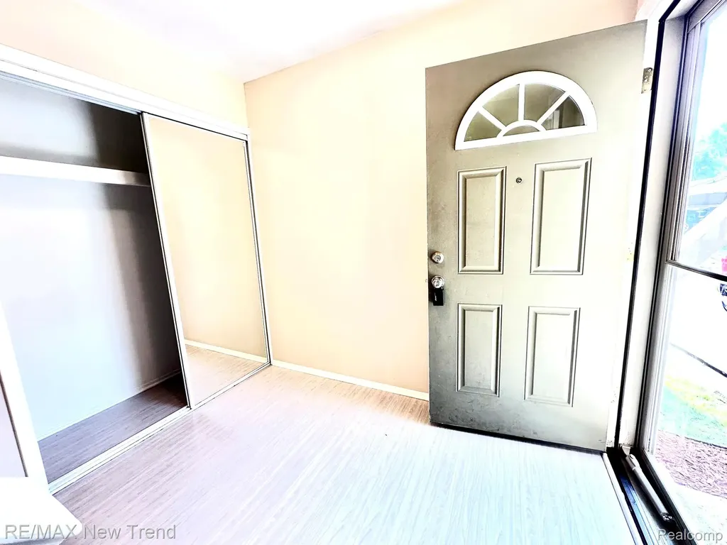 26949 Farmbrook Villa Drive Southfield City MI 48034