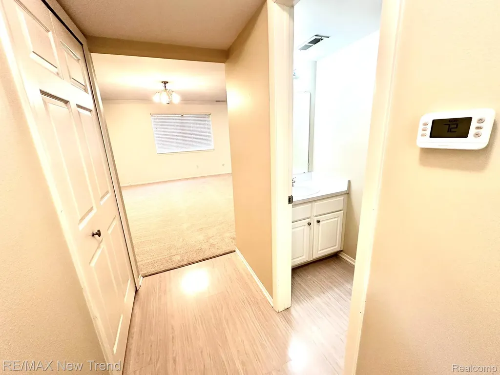 26949 Farmbrook Villa Drive Southfield City MI 48034