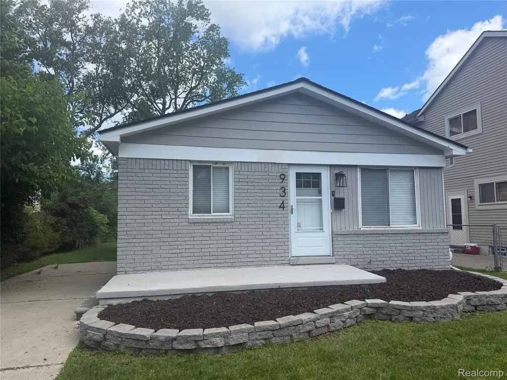 934 Harvard Road Berkley City MI 48072