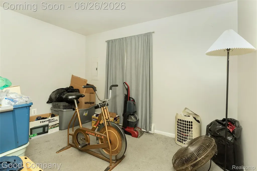 27081 Maywood Street Roseville City MI 48066