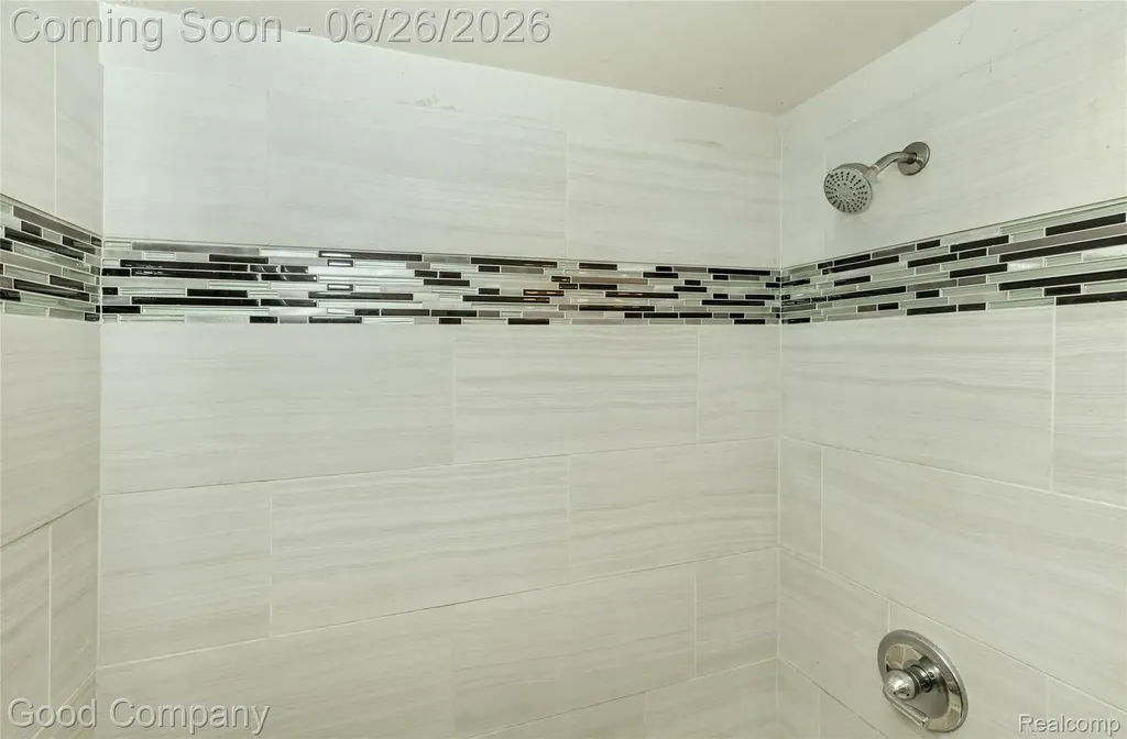 27081 Maywood Street Roseville City MI 48066