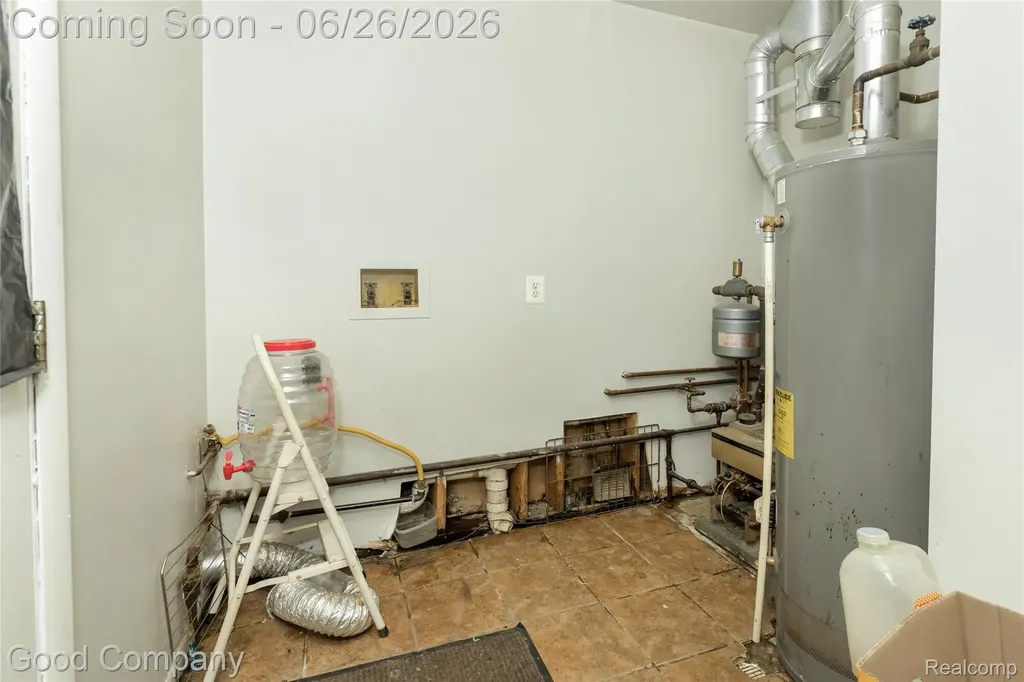27081 Maywood Street Roseville City MI 48066