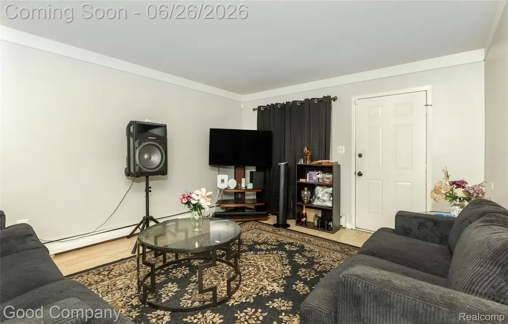 27081 Maywood Street Roseville City MI 48066