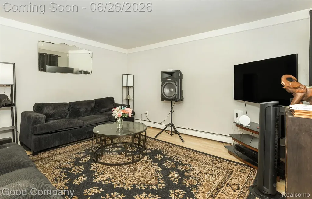 27081 Maywood Street Roseville City MI 48066