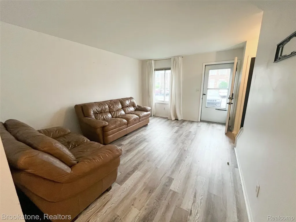 16369 Brittany Drive Roseville City MI 48066