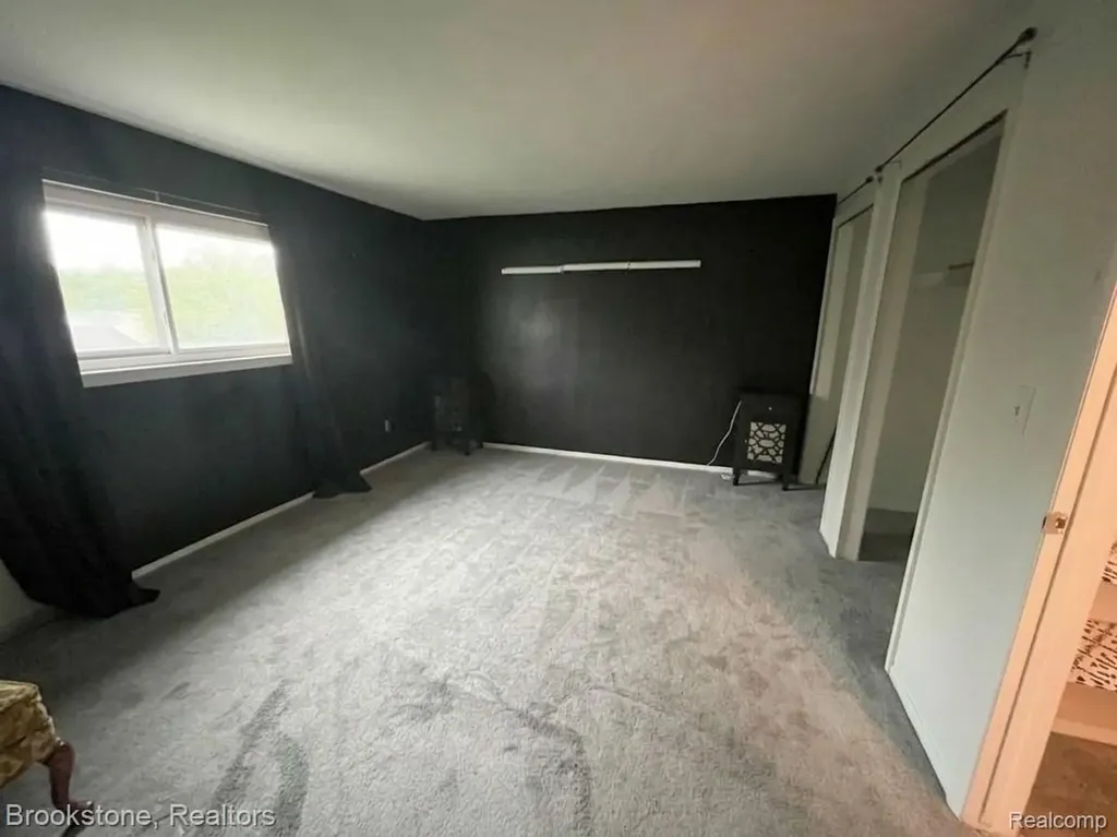 16369 Brittany Drive Roseville City MI 48066