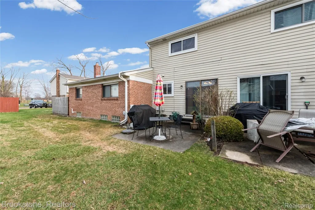 16369 Brittany Drive Roseville City MI 48066