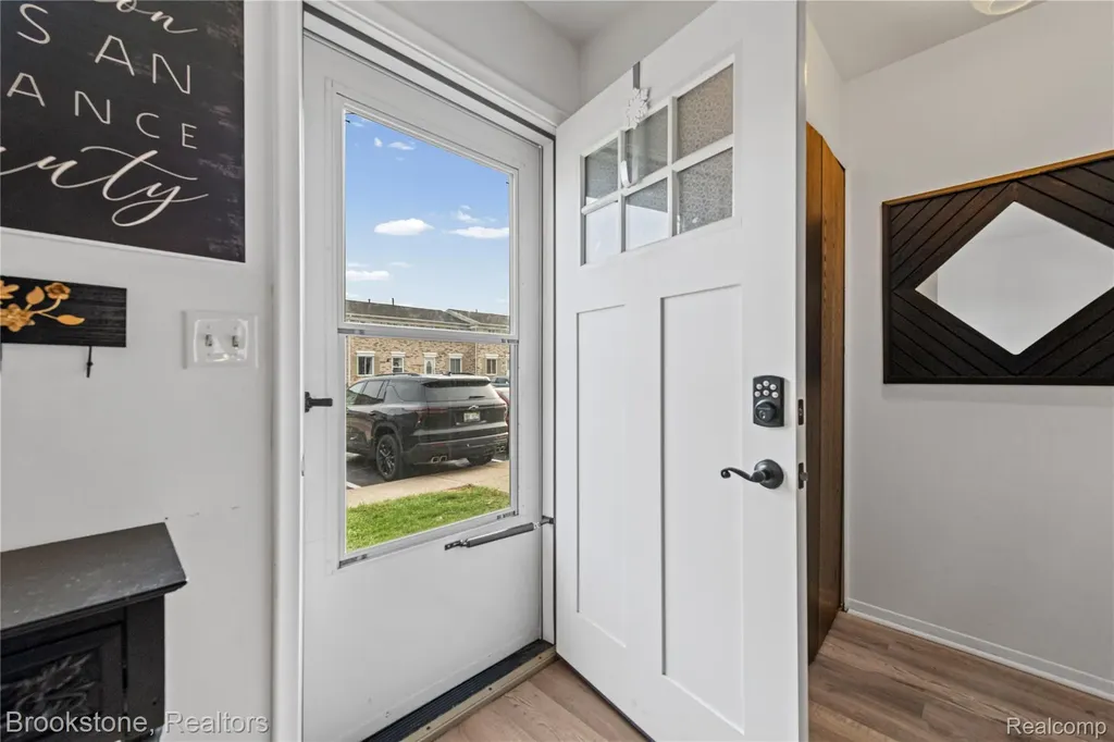 16369 Brittany Drive Roseville City MI 48066