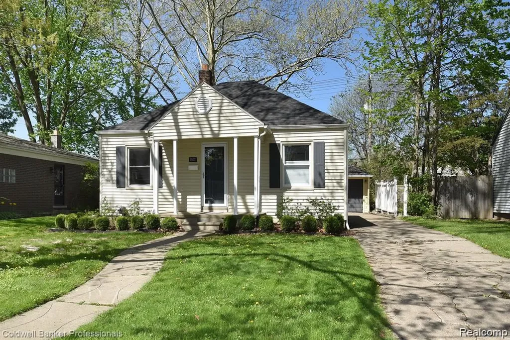 2659 Ellwood Avenue Berkley City MI 48072