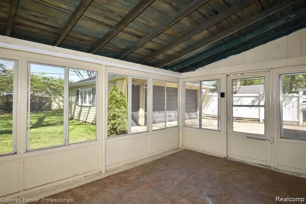2659 Ellwood Avenue Berkley City MI 48072
