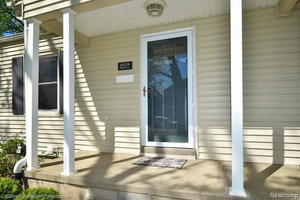 2659 Ellwood Avenue Berkley City MI 48072