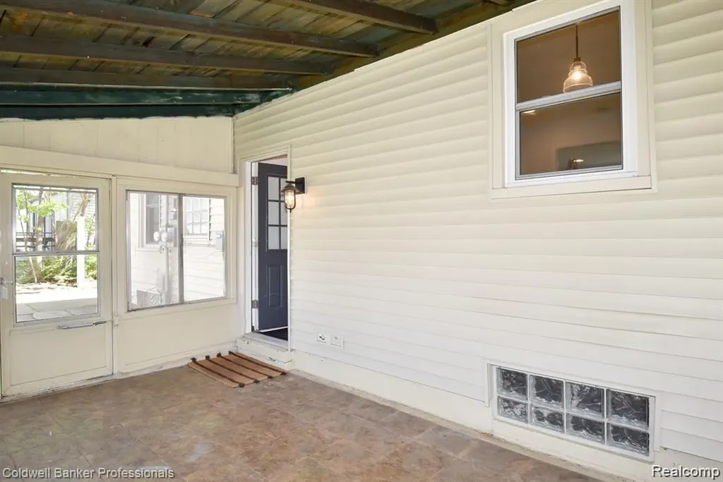 2659 Ellwood Avenue Berkley City MI 48072