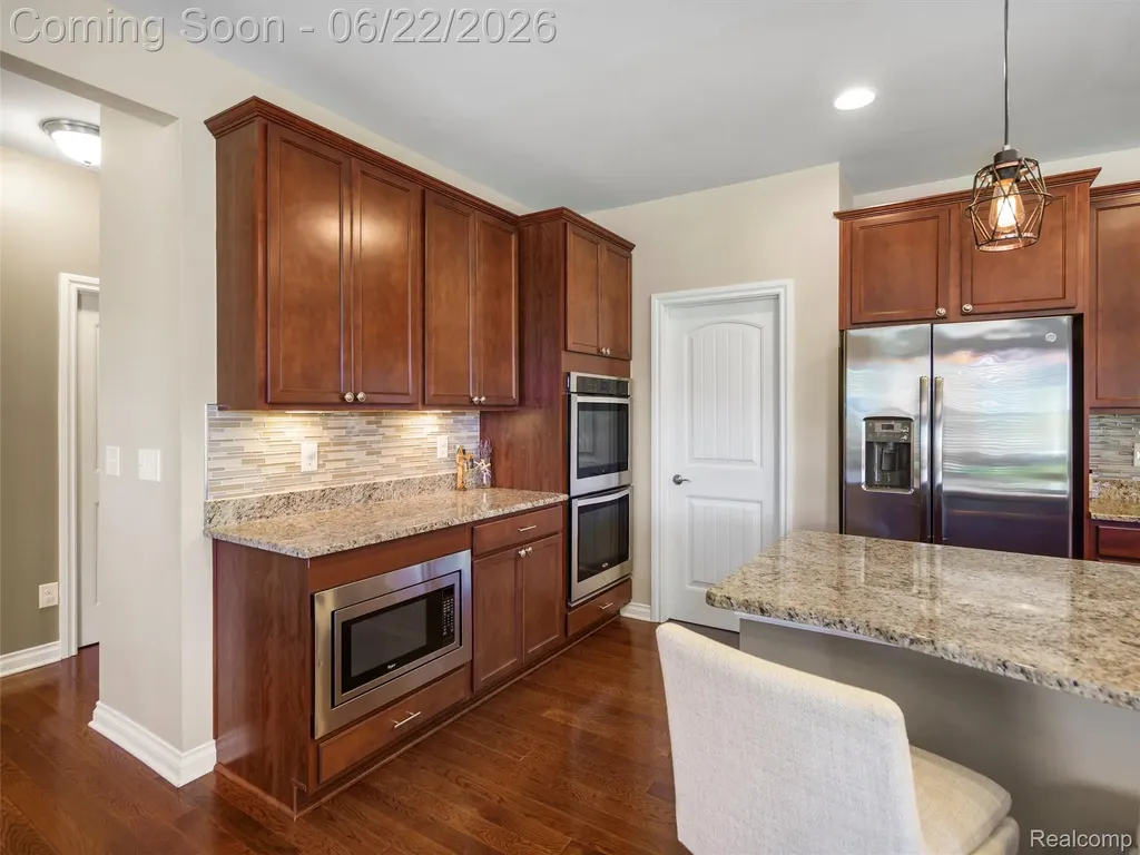 2130 Findley Circle Orion Charter Township MI 48360