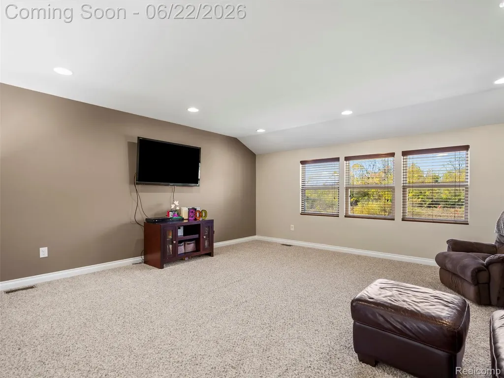 2130 Findley Circle Orion Charter Township MI 48360