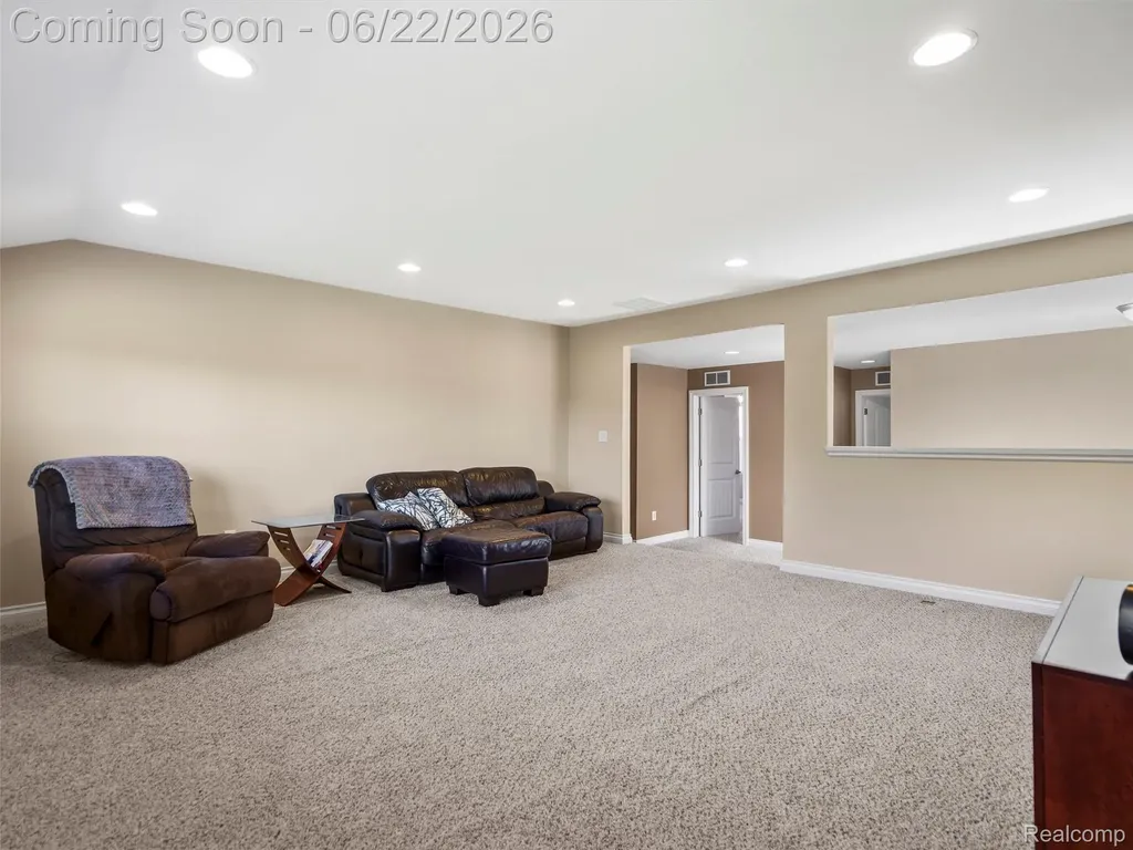 2130 Findley Circle Orion Charter Township MI 48360