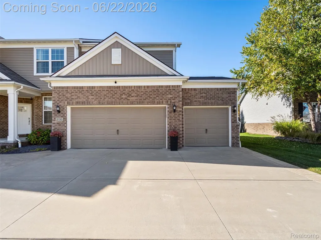 2130 Findley Circle Orion Charter Township MI 48360