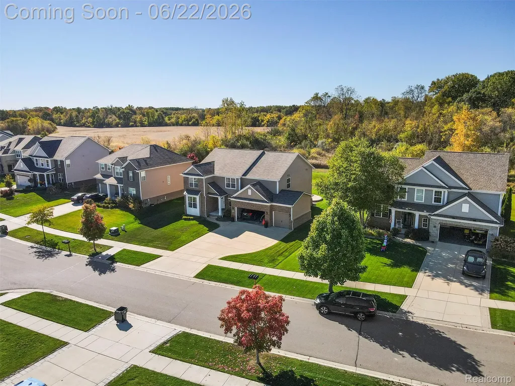 2130 Findley Circle Orion Charter Township MI 48360