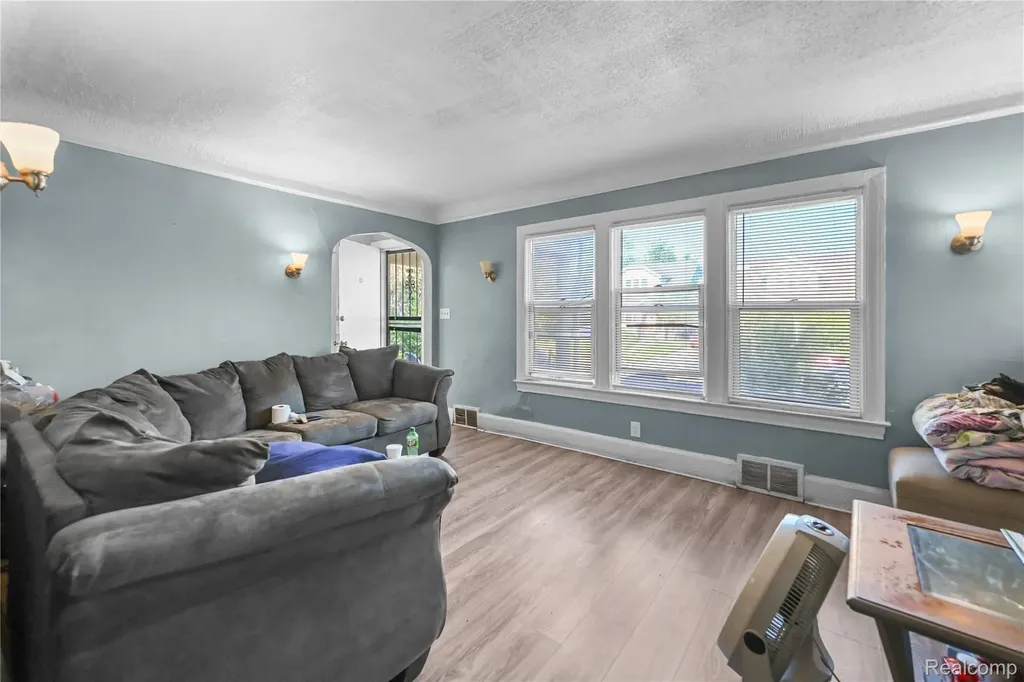 10046 Cheyenne Street Detroit City MI 48227