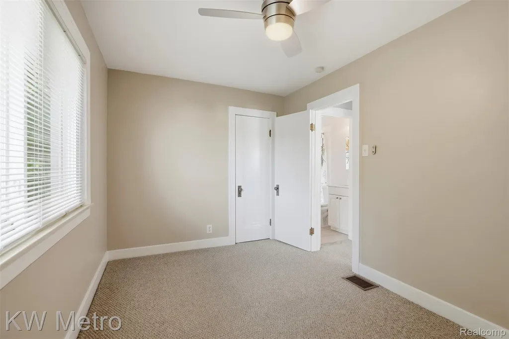 634 E Lewiston Avenue Ferndale City MI 48220