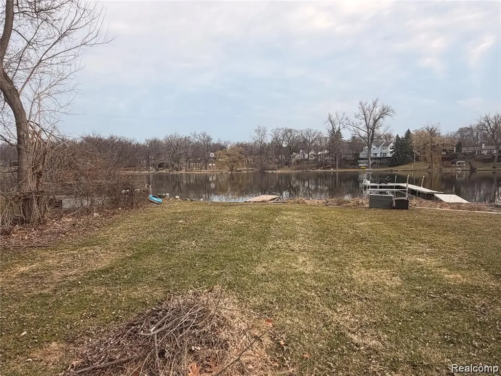 6912 Colony Drive West Bloomfield Charter Township MI 48323