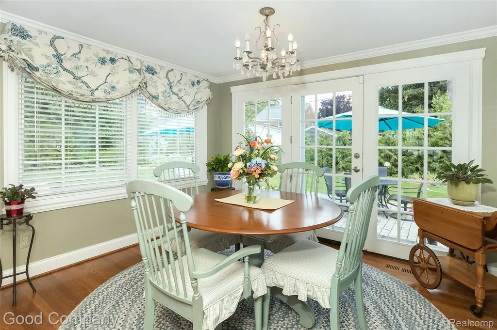 32291 Verona Circle Beverly Hills Village MI 48025